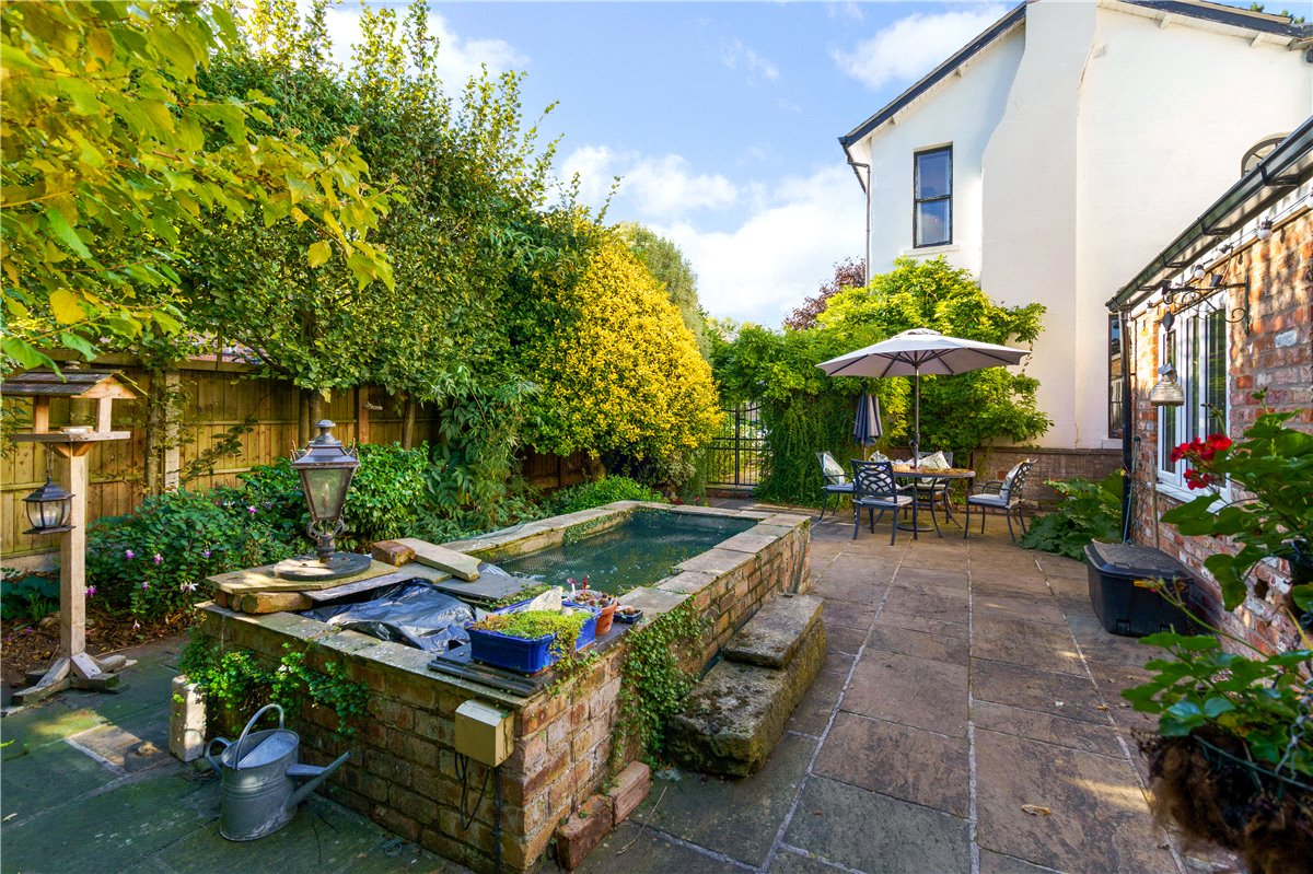 6 bedroom House, Doncaster Road, Selby, YO8 - Available, Image 7