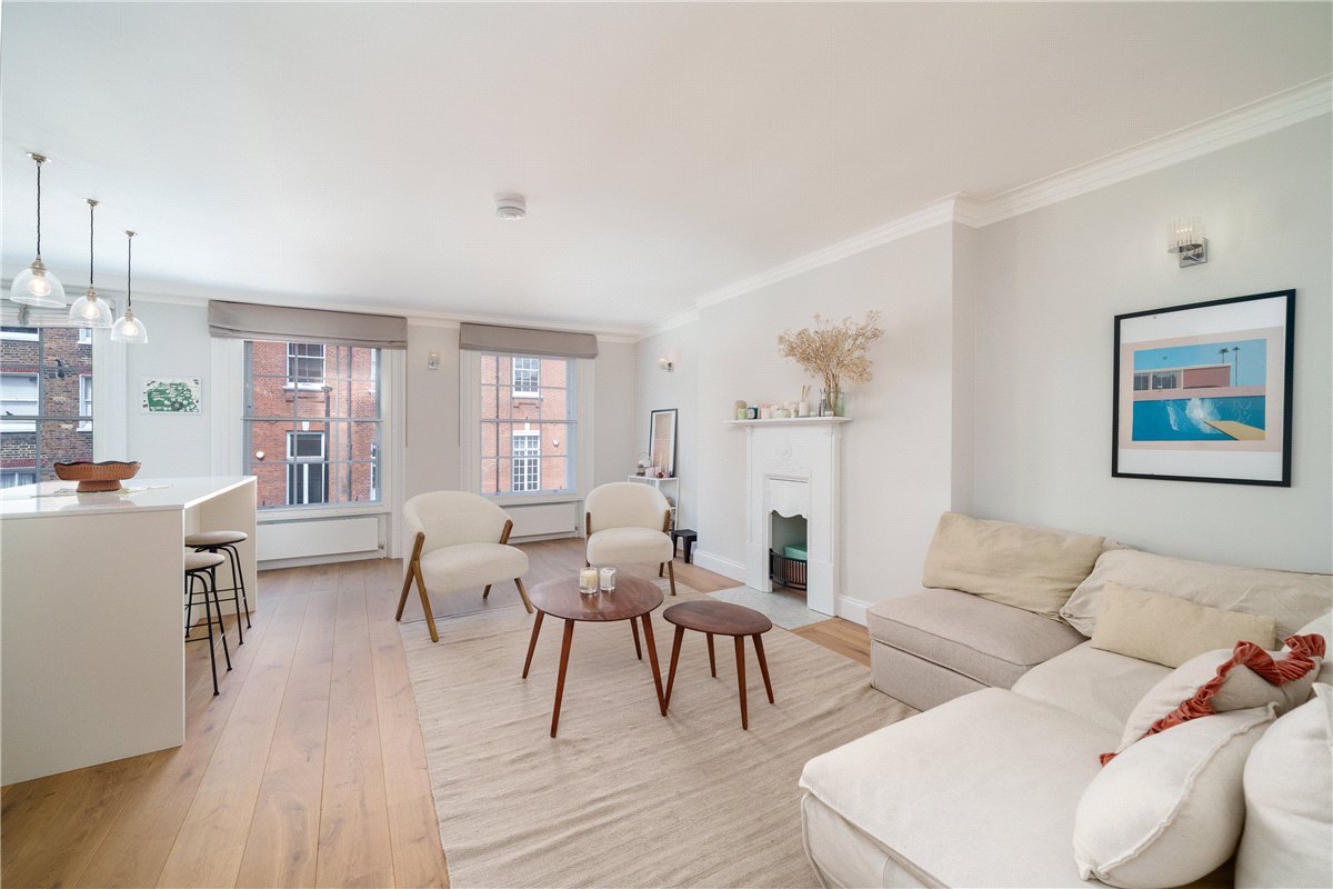 1 bedroom Flat, Upper Berkeley Street, London, W1H - Available