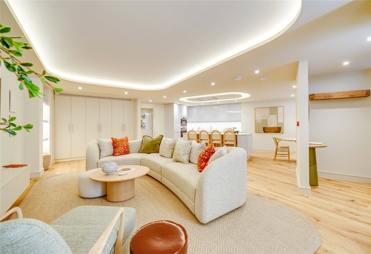 2 bedroom Flat, Hans Crescent, Knightsbridge, SW1X - Available, Image 1