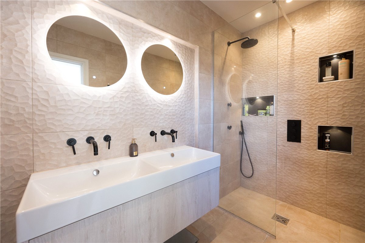 4 bedroom House, Rossett Green Lane, Harrogate, HG2 - Available, Image 7