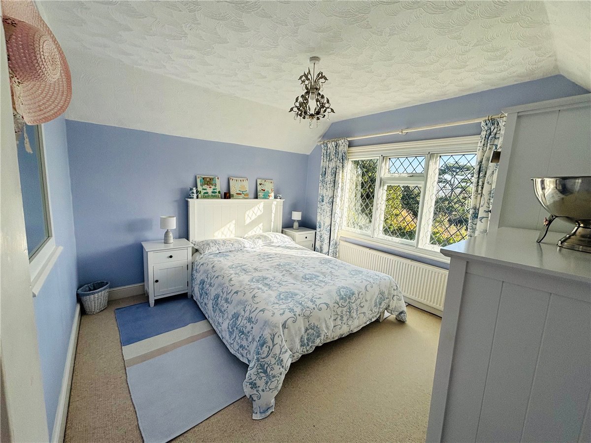 5 bedroom House, Eastcliff Road, Shanklin, PO37 - Available, Image 13