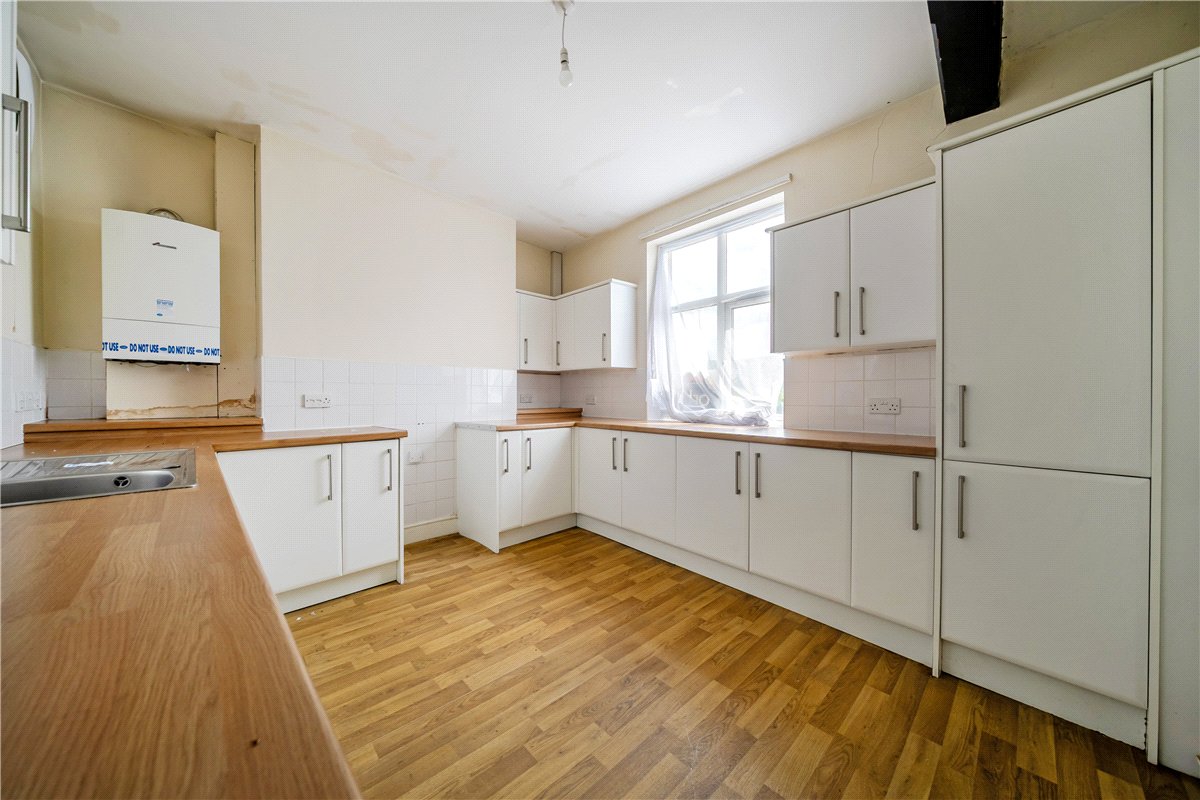 4 bedroom House, Woodhead Road, Tintwistle, SK13 - Available, Image 3