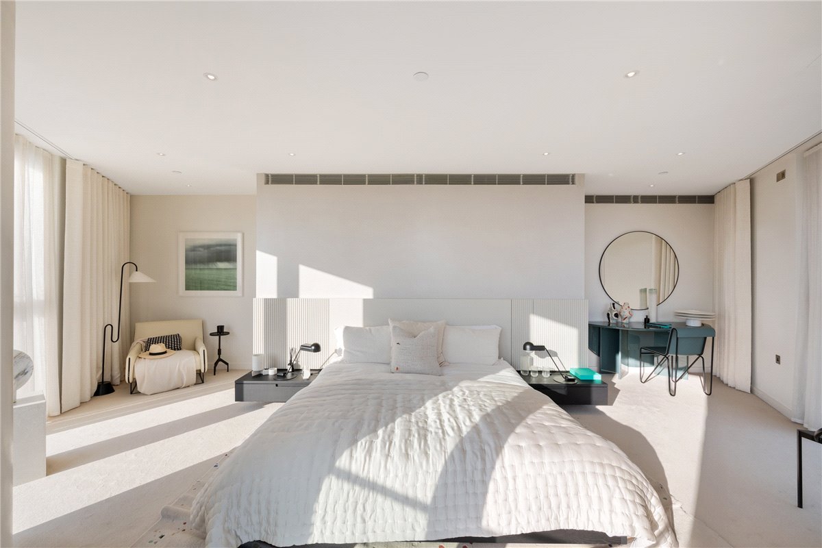 4 bedroom Flat, Waterfront Drive, Chelsea Waterfront, SW10 - Available, Image 3