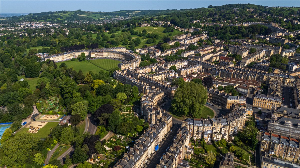 8 bedroom House, The Circus, Bath, BA1 - Available, Image 13