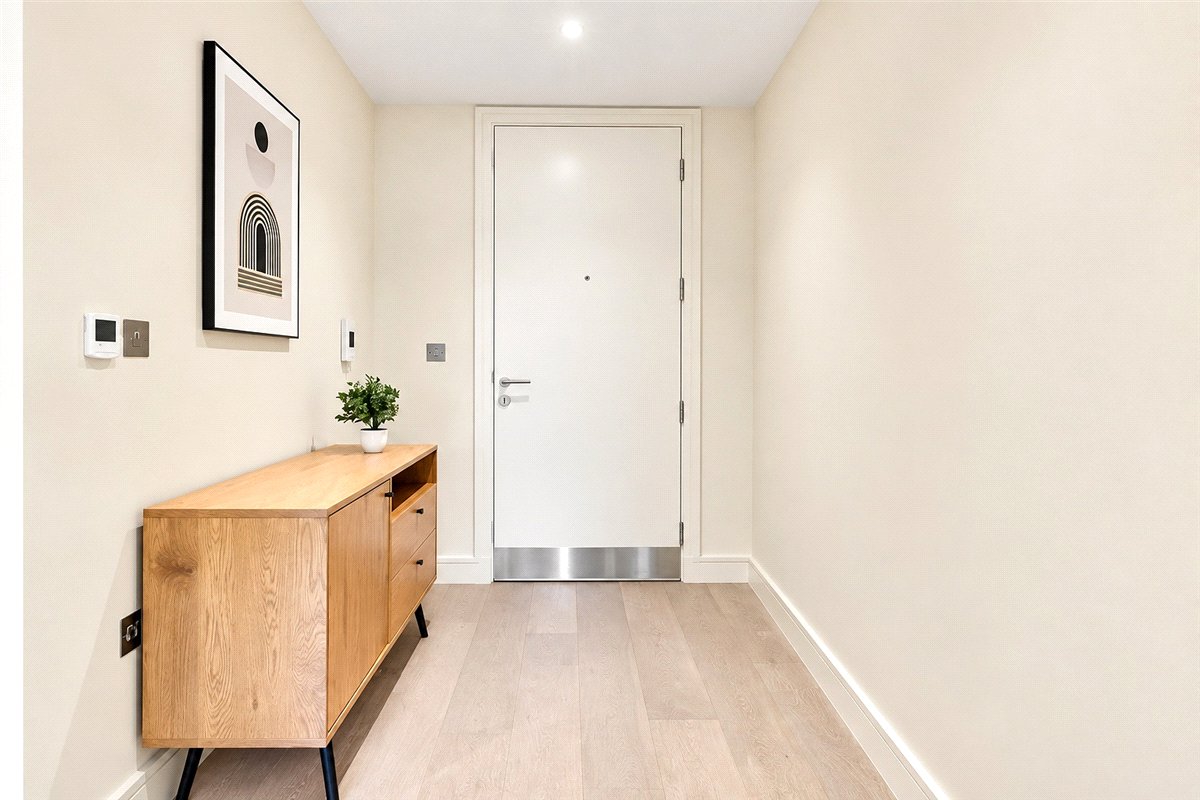 1 bedroom Flat, Broomhouse Lane, London, SW6 - Available, Image 8