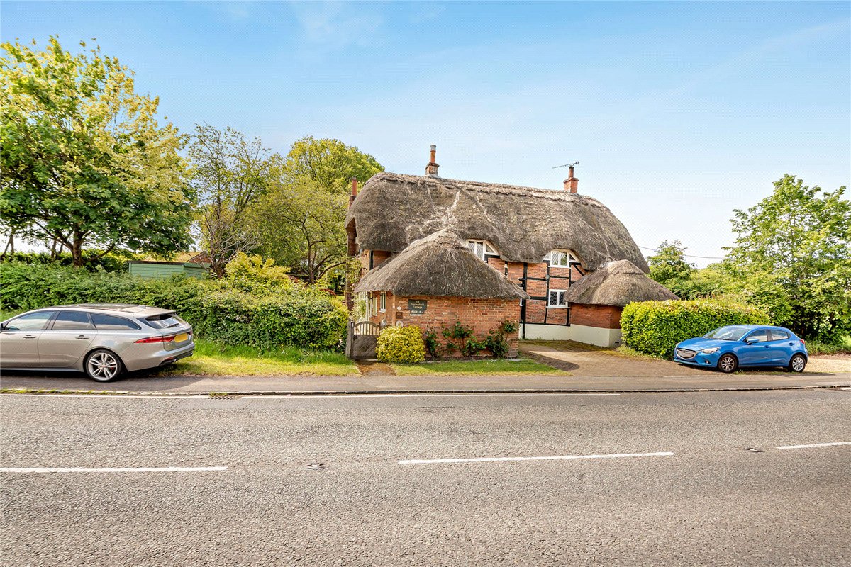 3 bedroom House, Stockcross, Newbury, RG20 - Available, Image 21