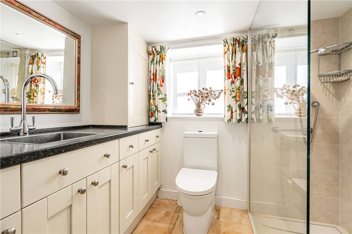5 bedroom Cottage, High Street, Bampton, OX18 - Available, Image 16