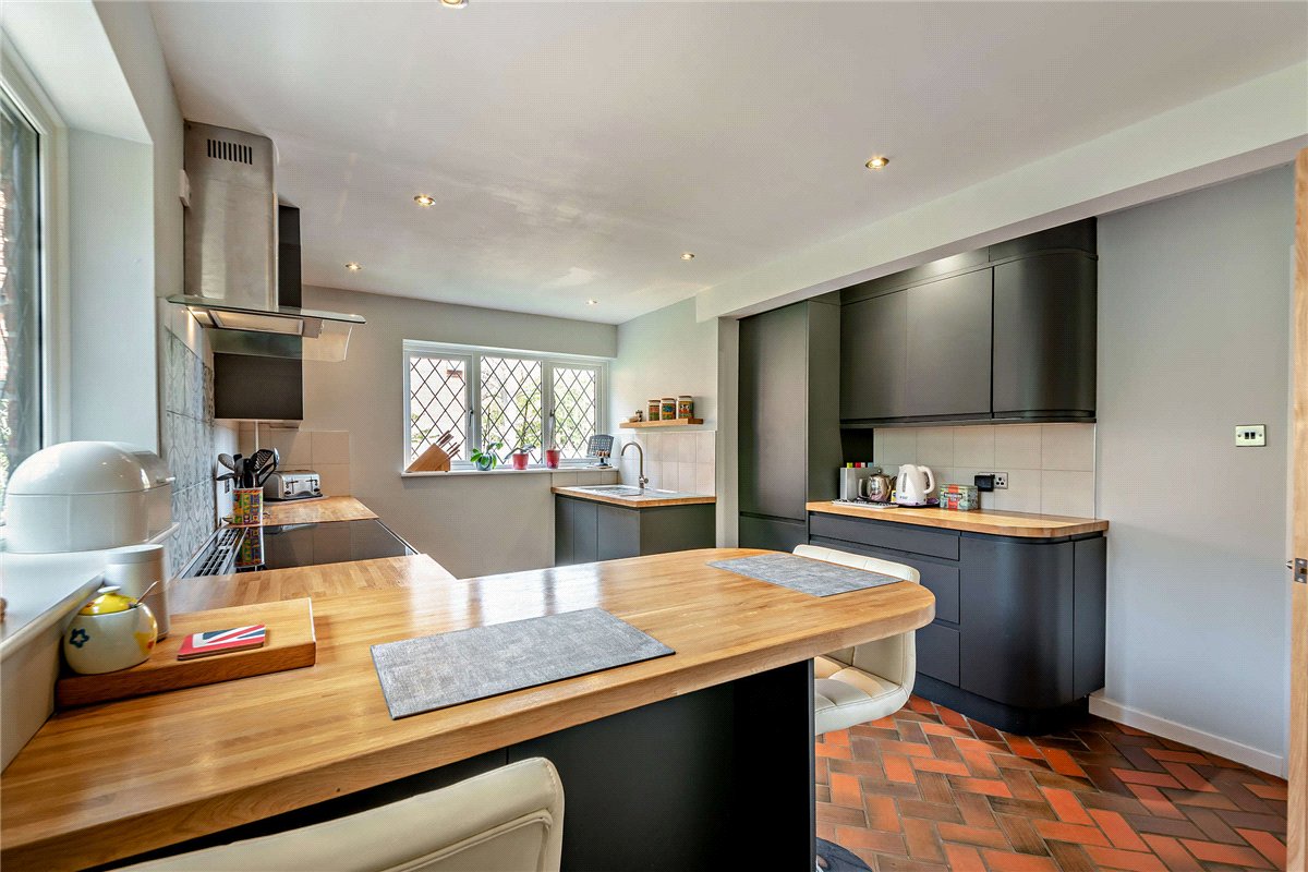 4 bedroom House, Oxford Road, Donnington, RG14 - Sold STC, Image 6