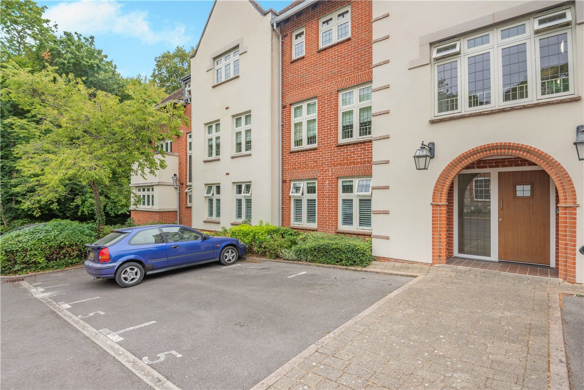 2 bedroom Flat, Highcroft Road, Winchester, SO22 - Available, Image 9