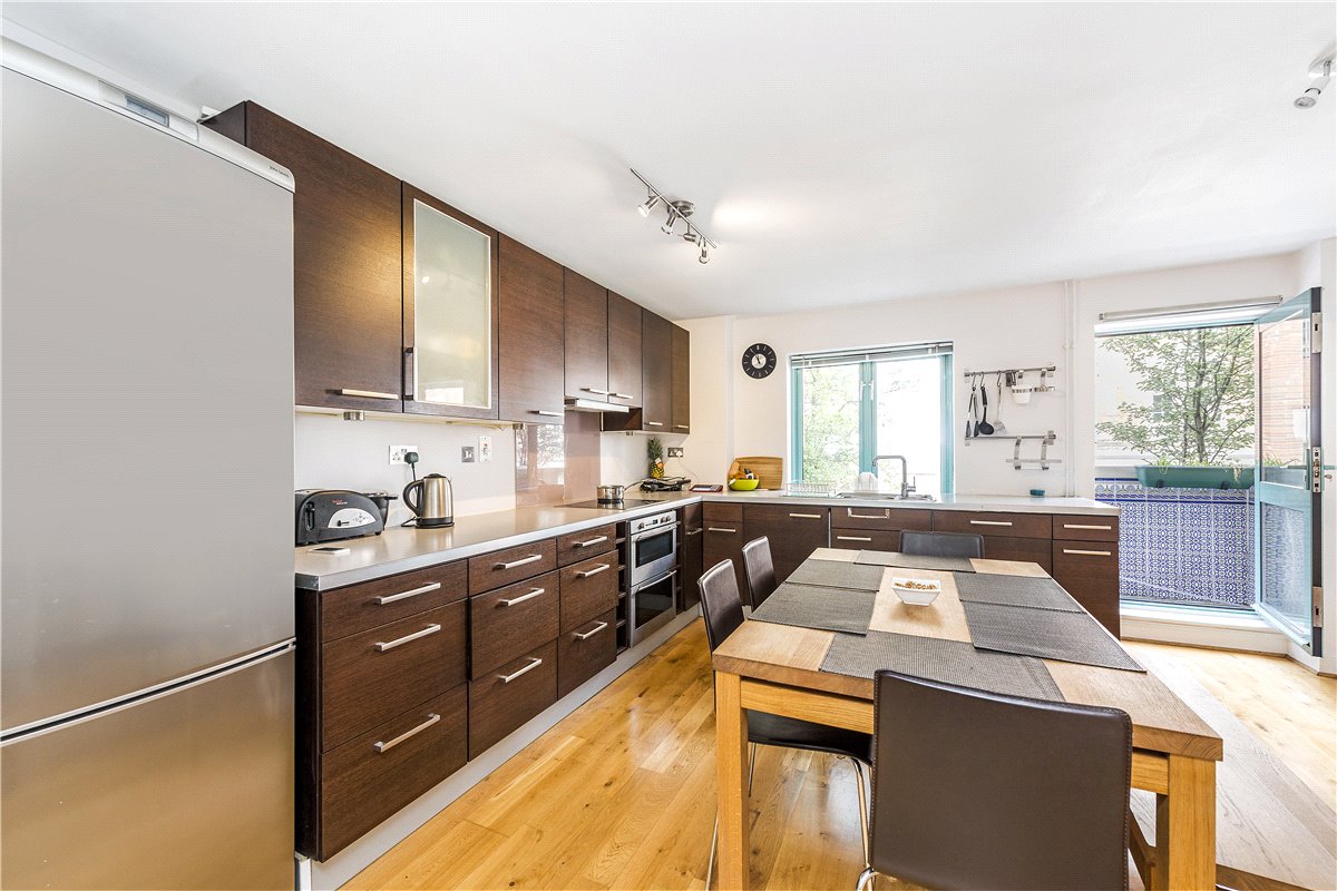2 bedroom Flat, Chapter Street, London, SW1P - Available
