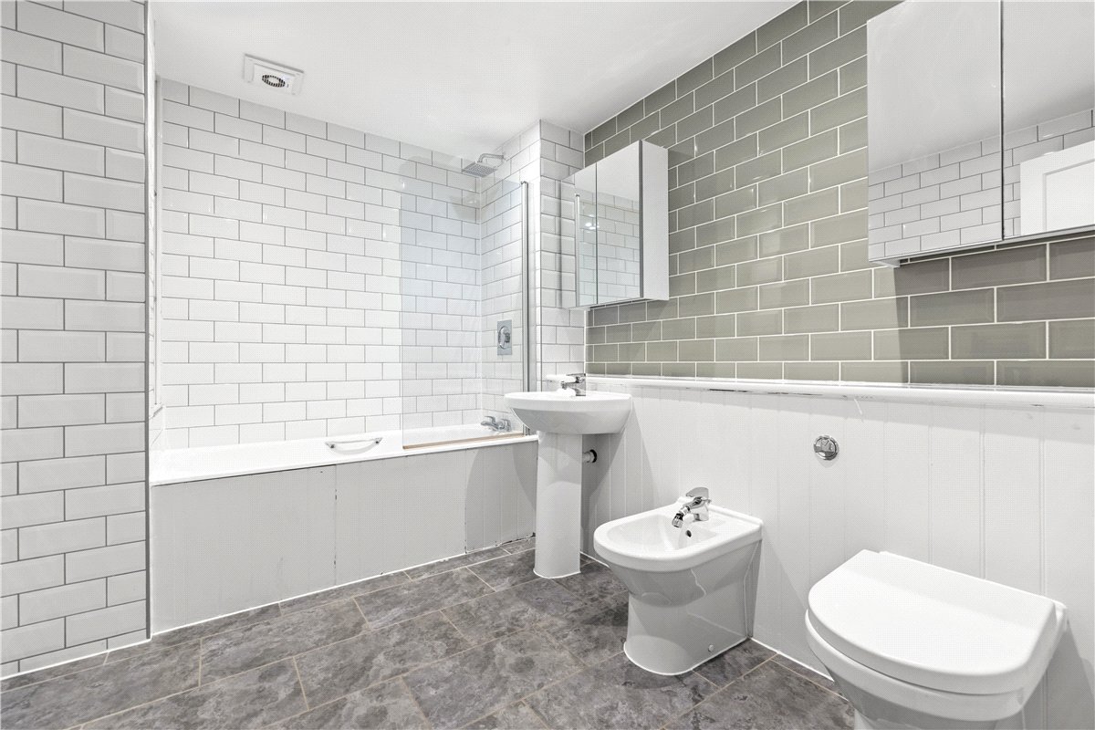 3 bedroom Flat, Porchester Gate, Bayswater Road, W2 - Available, Image 24