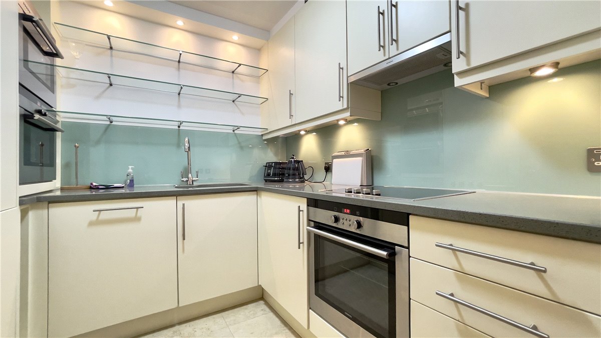 2 bedroom Flat, Bourdon Street, Mayfair, W1K - Available, Image 9