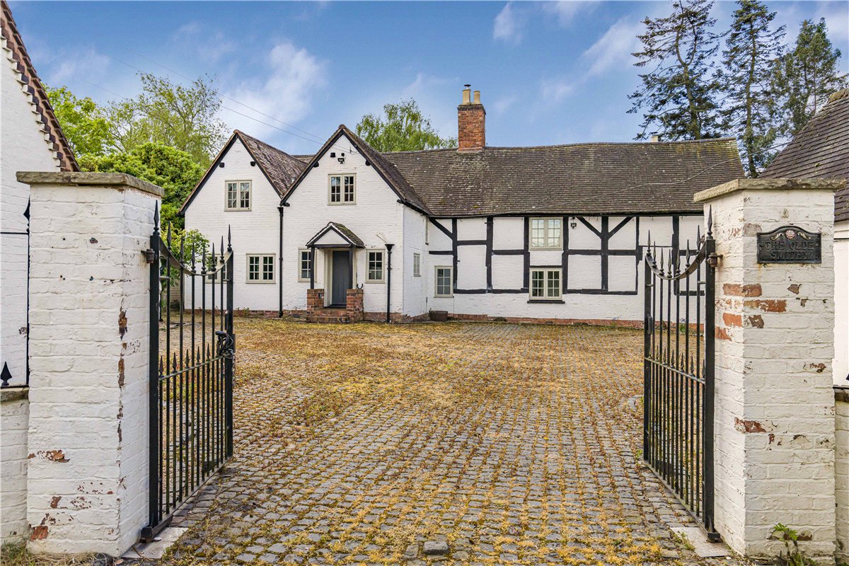 4 bedroom House, Church Lane, Middleton, B78 - Available, Image 2