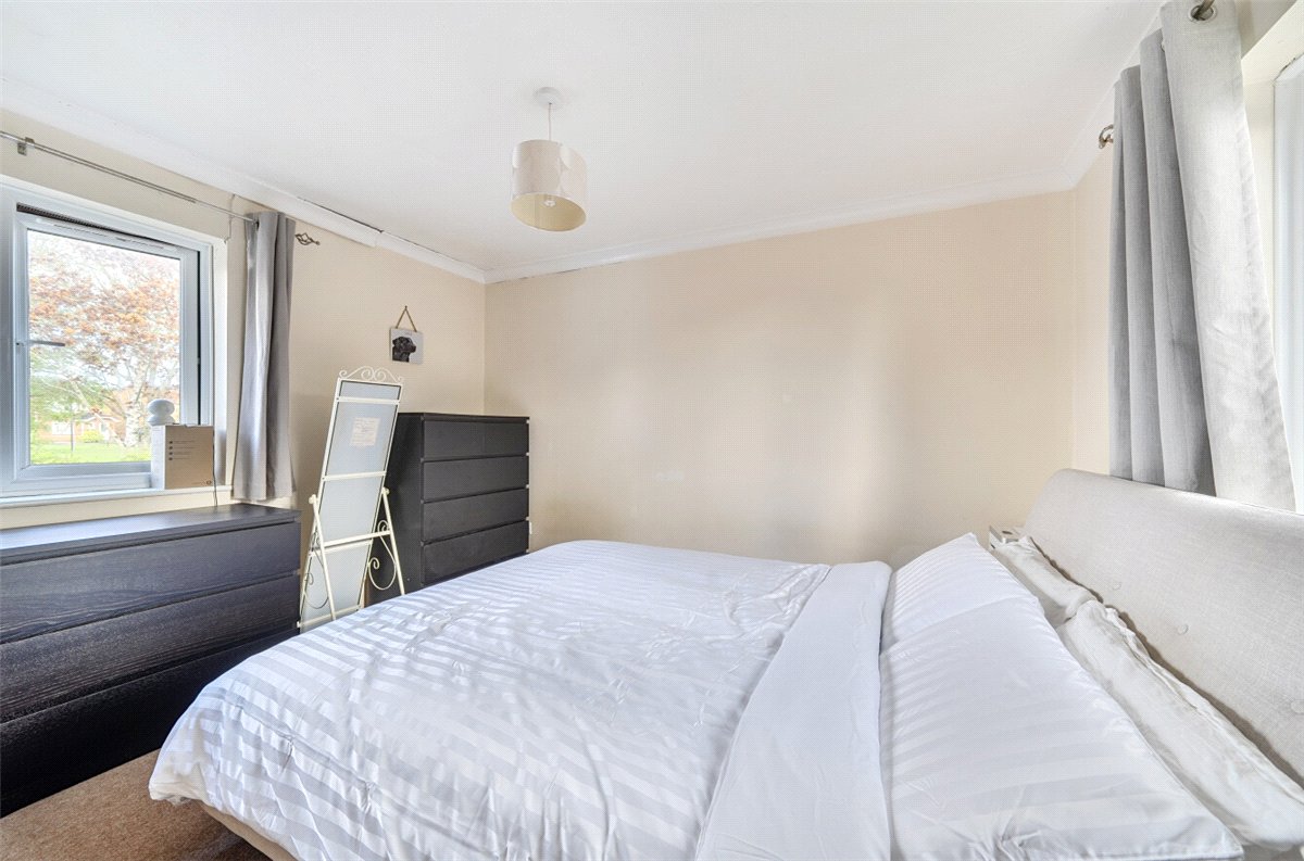 2 bedroom House, Badger Close, Royal Wootton Bassett, SN4 - Available, Image 1