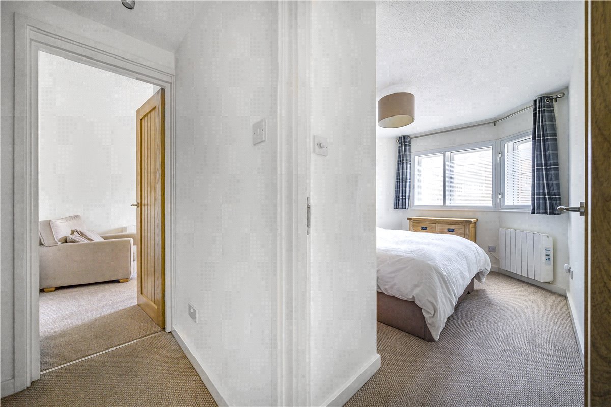 2 bedroom Flat, The Chilterns, Gloucester Green, OX1 - , Image 13
