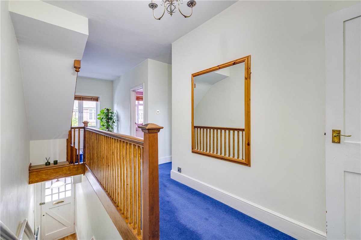 4 bedroom Maisonette, Strickland Row, Earlsfield, SW18 - Available, Image 3