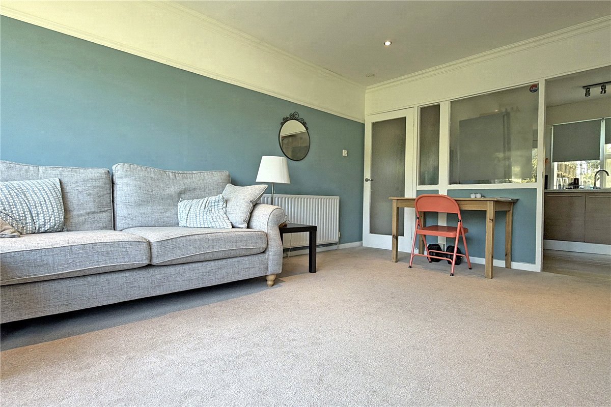 2 bedroom Flat, Parkleys, Richmond, TW10 - Available