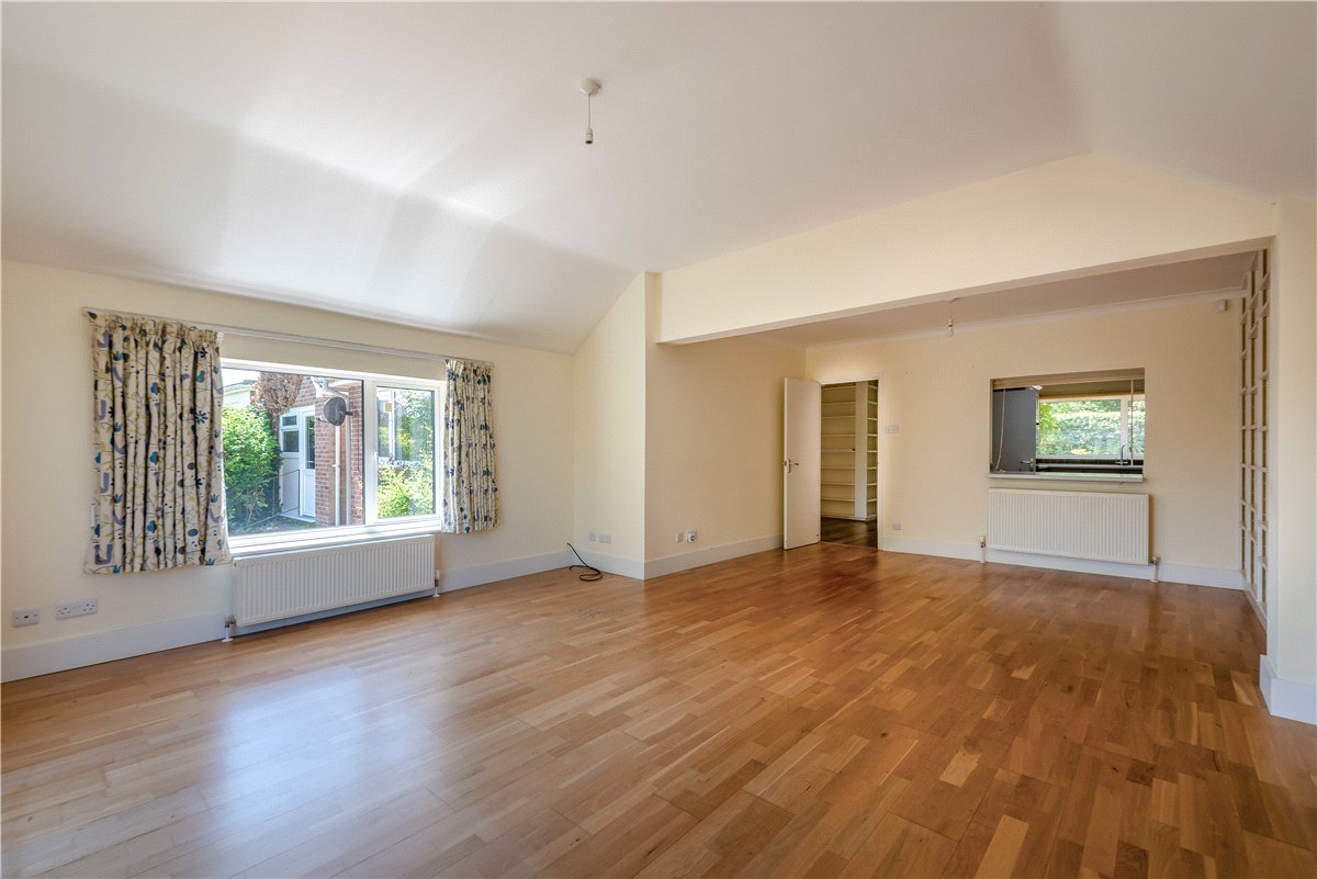 4 bedroom Bungalow, Olivers Battery Crescent, Winchester, SO22 - Sold, Image 4