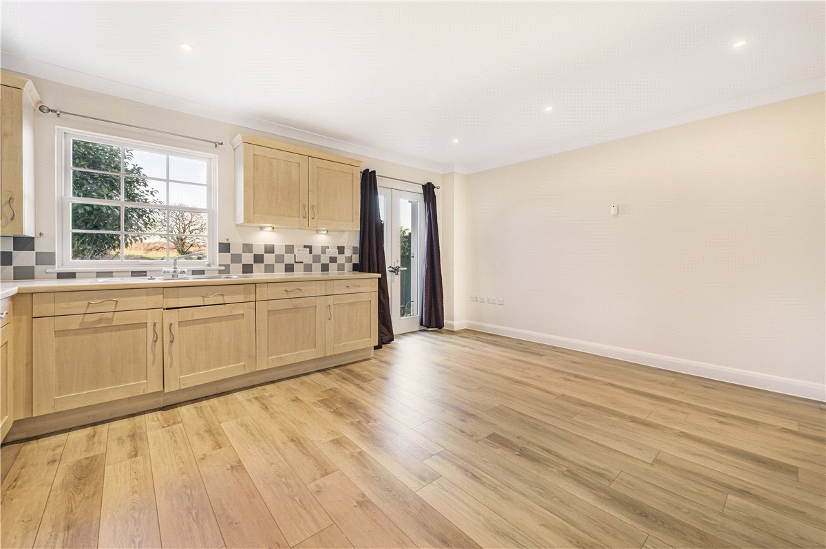 3 bedroom House, Tortington Manor, Ford Road, BN18 - Available, Image 21