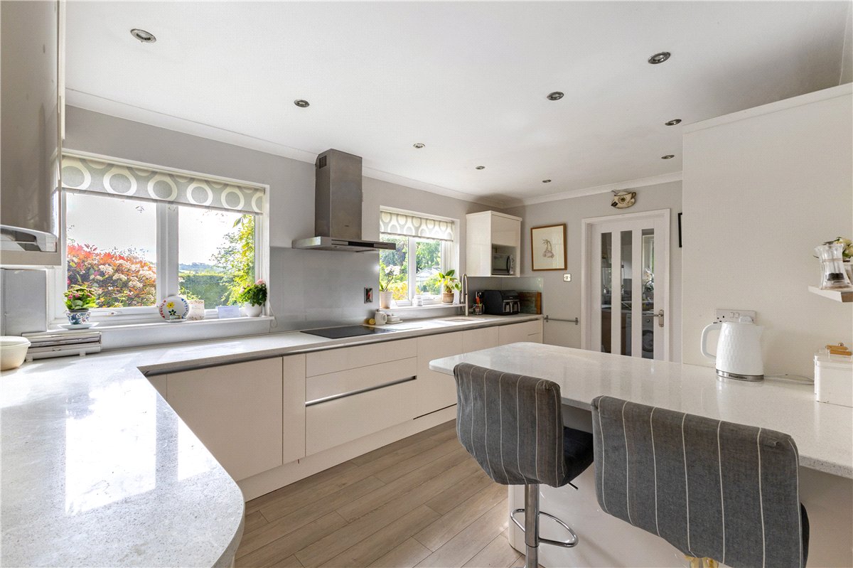 5 bedroom House, Southward Lane, Aldbourne, SN8 - Available, Image 3