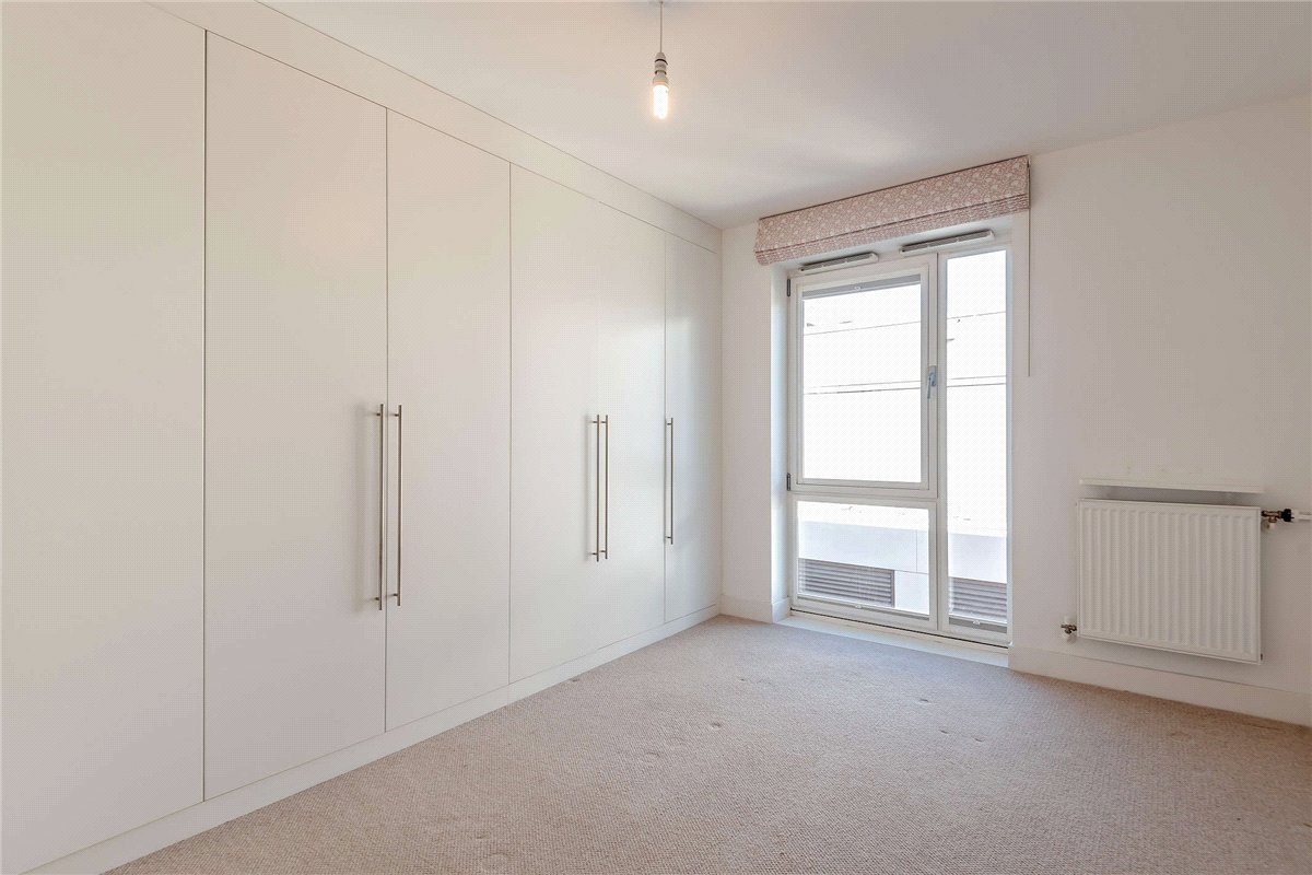 2 bedroom Flat, Baily, Park Way, RG14 - Available, Image 13