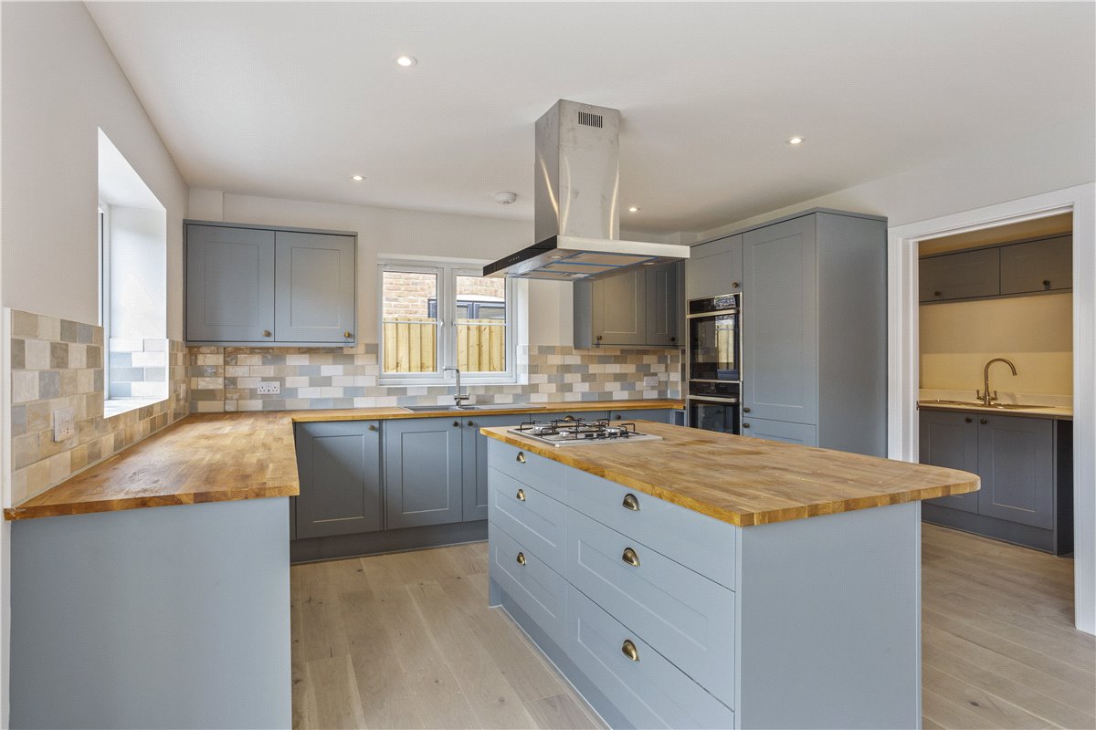 4 bedroom House, Manor Lane, Baydon, SN8 - Sold, Image 7