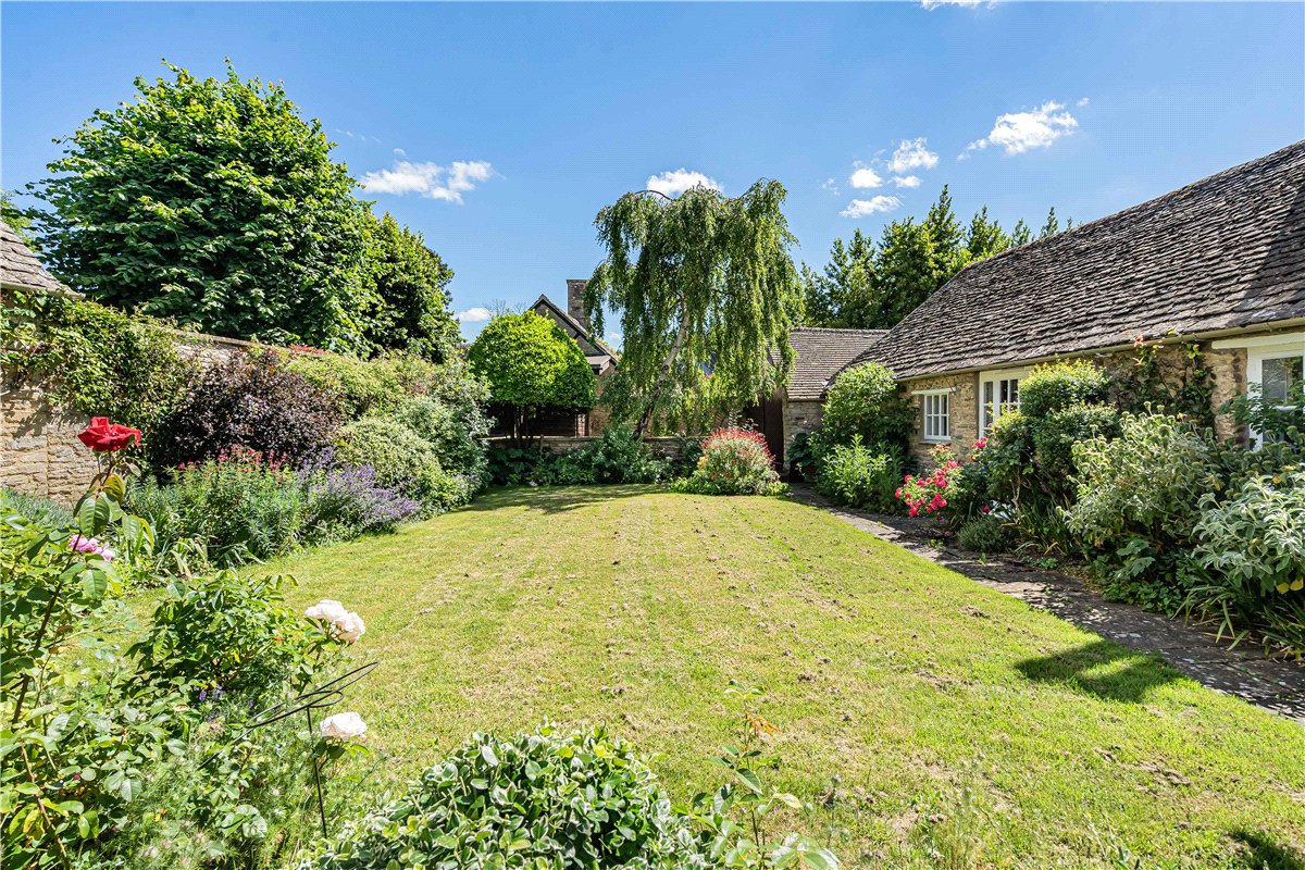 5 bedroom Cottage, High Street, Bampton, OX18 - Available, Image 19