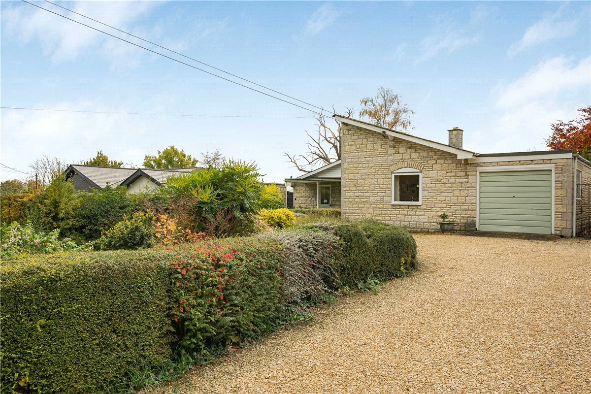 3 bedroom Bungalow, Priory Close, Horton-cum-Studley, OX33 - Sold STC