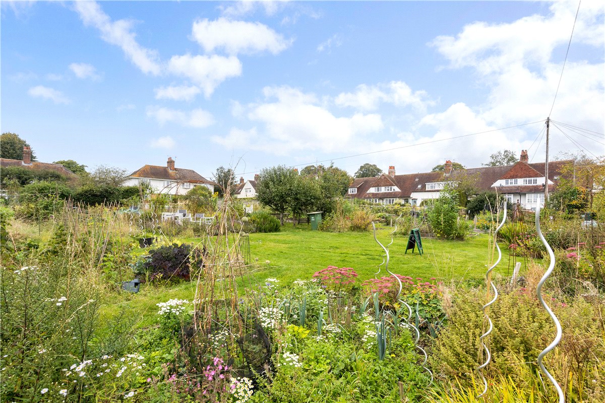 3 bedroom House, St. Johns Close, Marlborough, SN8 - Sold STC, Image 23