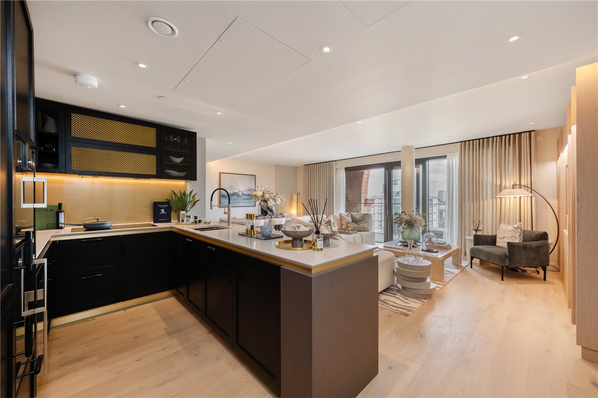 5 bedroom Flat, Waterfront Drive, Chelsea Waterfront, SW10 - Available