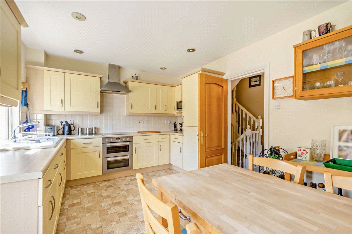 4 bedroom House, Queens Gate, Harrogate, HG1 - Available, Image 4