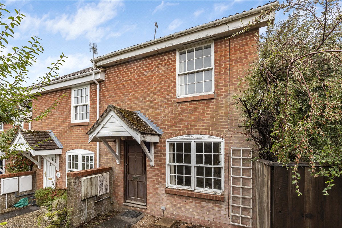2 bedroom House, Aubrey Close, Marlborough, SN8 - Available
