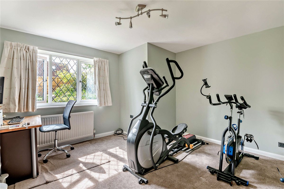 4 bedroom House, Oxford Road, Donnington, RG14 - Sold STC, Image 9