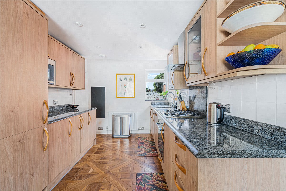 2 bedroom Maisonette, Banbury Road, Oxford, OX2 - Available, Image 2