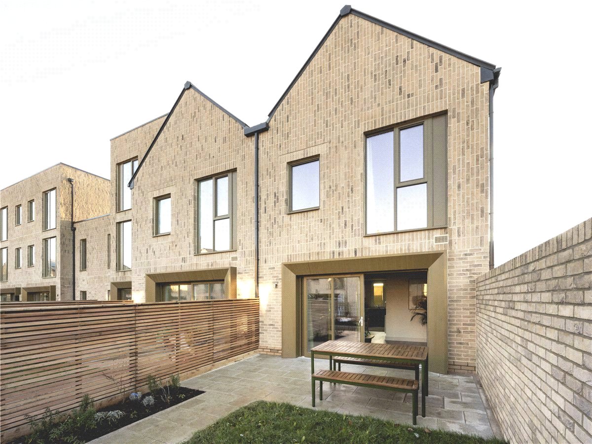 3 bedroom House, Ayrton Avenue, Cambridge, CB3 - Available, Image 3