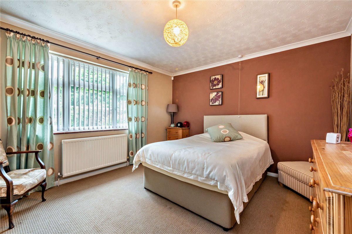 3 bedroom Bungalow, Long Lane, Hermitage, RG18 - Available, Image 12