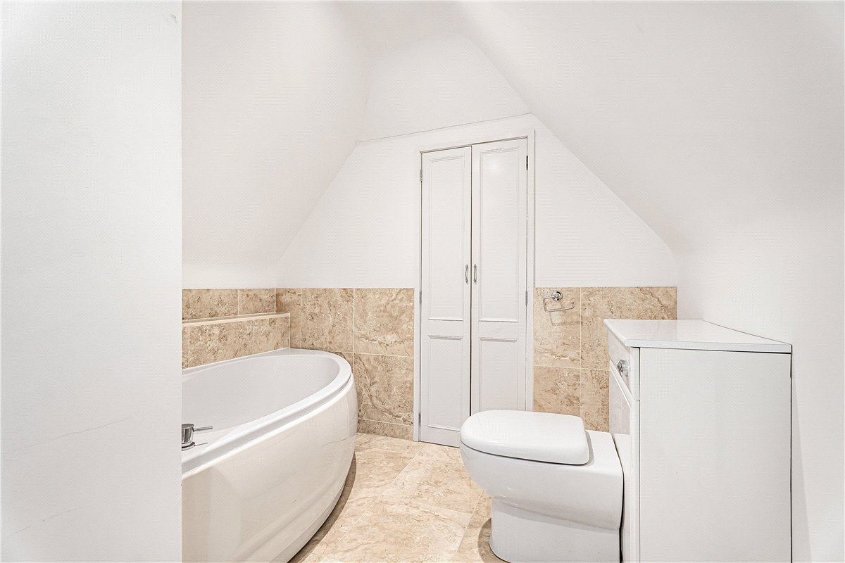 10 bedroom House, Frith Hill, South Heath, HP16 - Available, Image 34