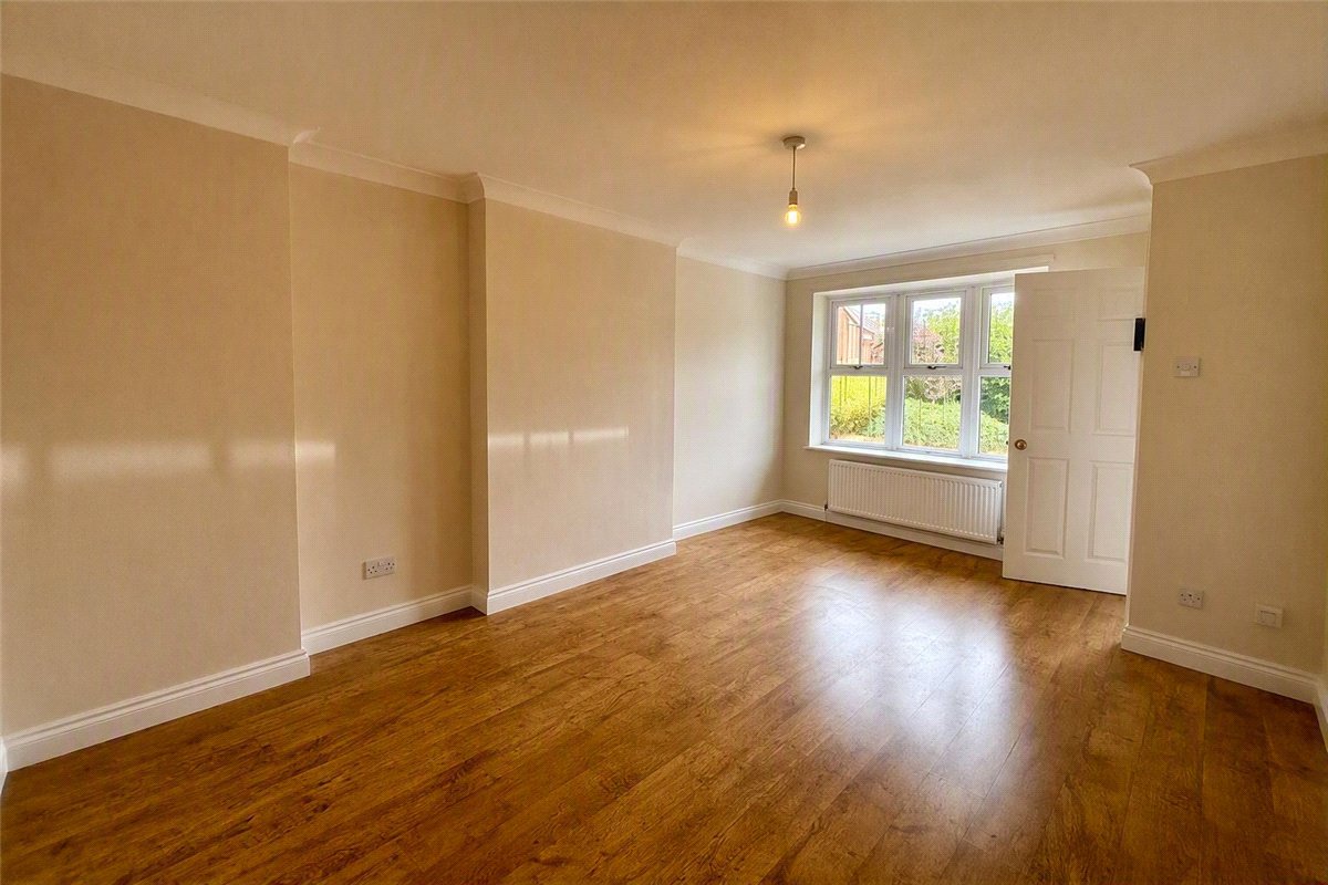 3 bedroom House, Westerton Drive, Bramley, S66 - Available, Image 2