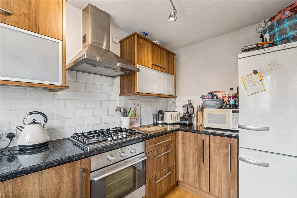 1 bedroom Flat, St. James's Drive, London, SW12 - Available, Image 1