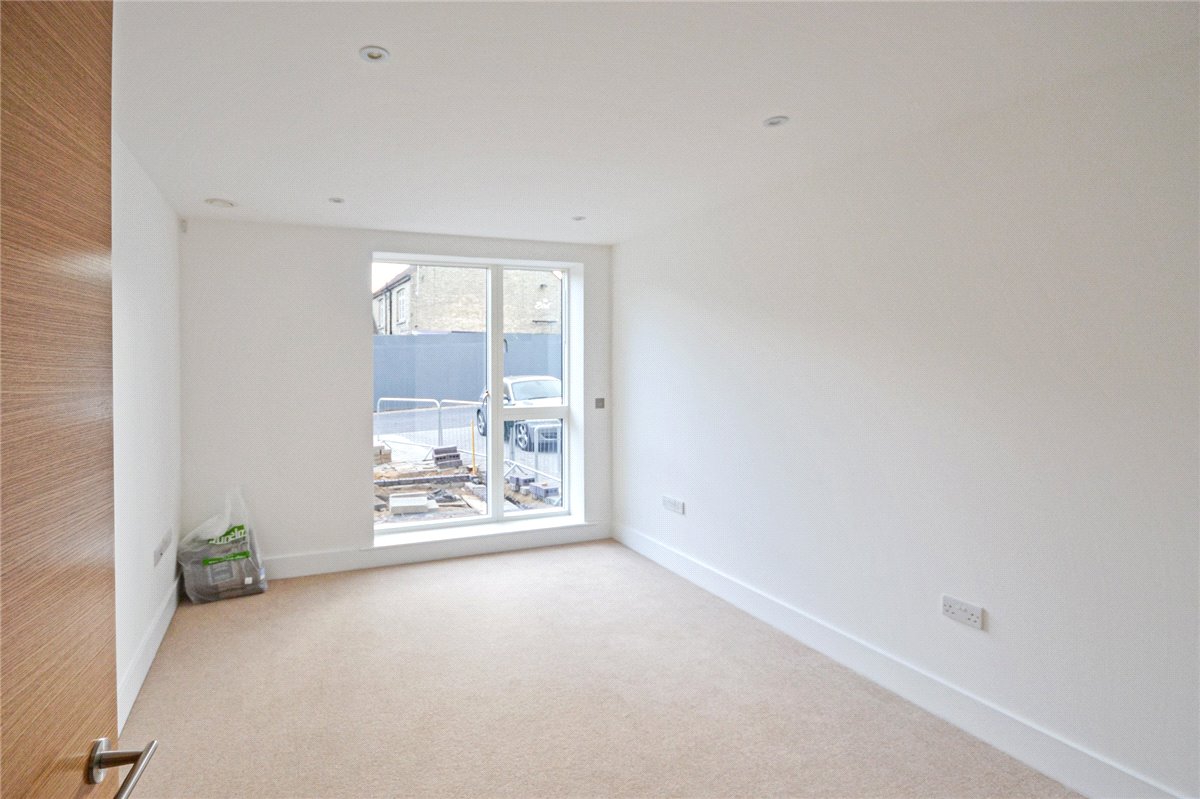 1 bedroom Flat, Brooke House, Kingsley Walk, CB5 - , Image 5