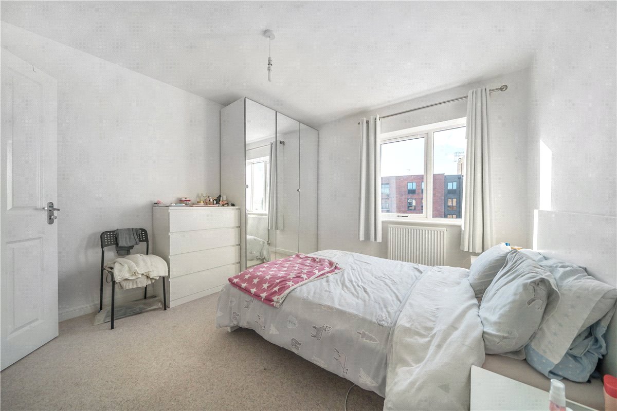 2 bedroom Flat, Longhorn Drive, Whitehouse, MK8 - , Image 4