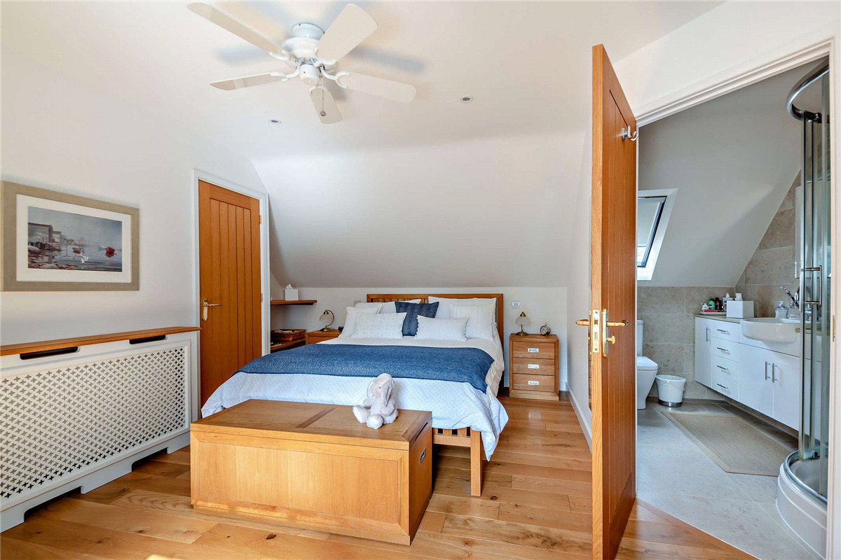 2 bedroom House, Lambourn Road, Speen, RG20 - Available, Image 14