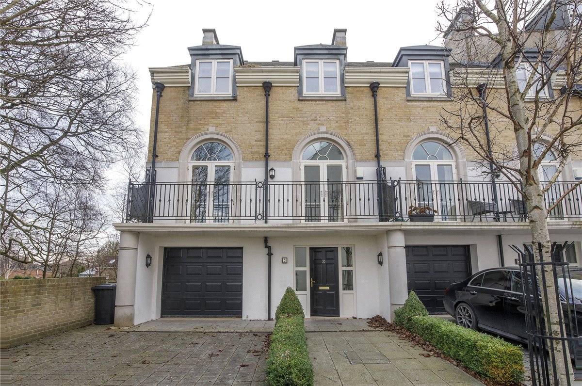 4 bedroom House, The Square, Dringhouses, YO24 - 