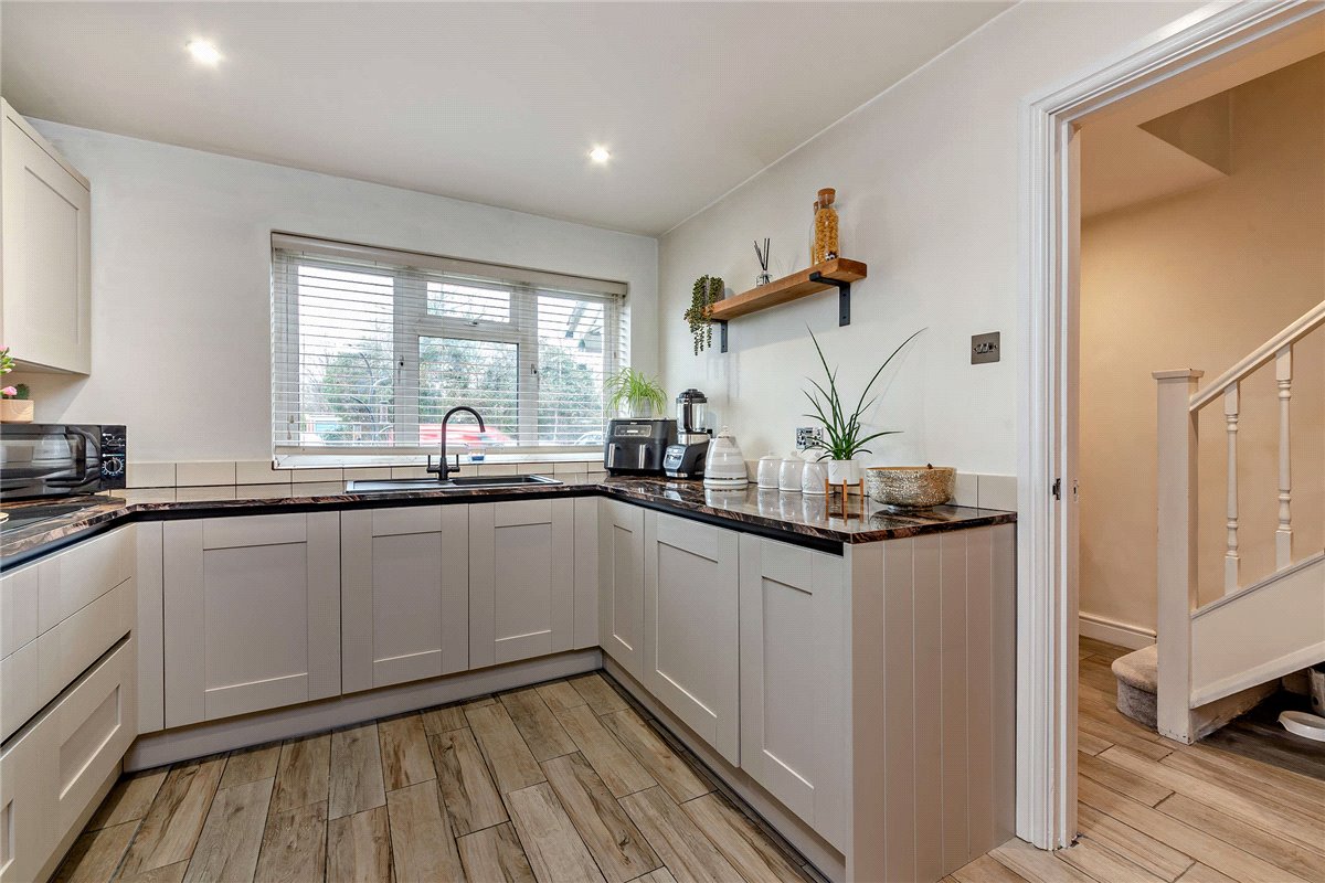 3 bedroom House, Copnor Close, Woolton Hill, RG20 - Sold, Image 9