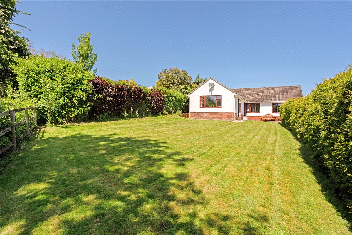 4 bedroom Bungalow, Bucklebury Alley, Cold Ash, RG18 - Available, Image 20