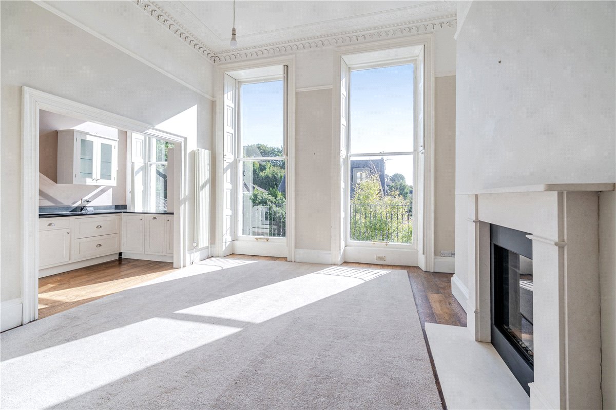 2 bedroom Flat, Park Street, Bath, BA1 - Available