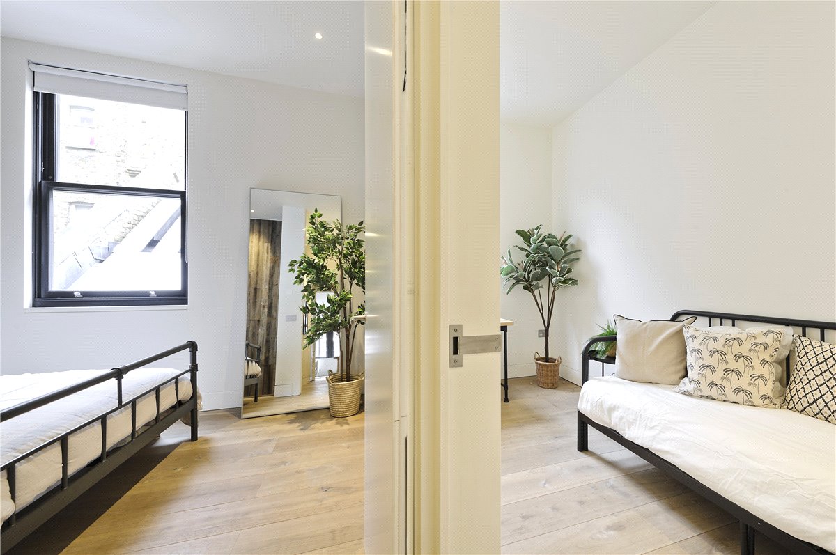 2 bedroom Flat, Great Titchfield Street, London, W1W - Available, Image 14