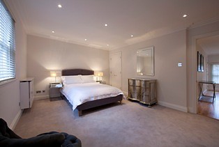 1 bedroom Flat, Grosvenor Hill, Mayfair, W1K - Available, Image 2