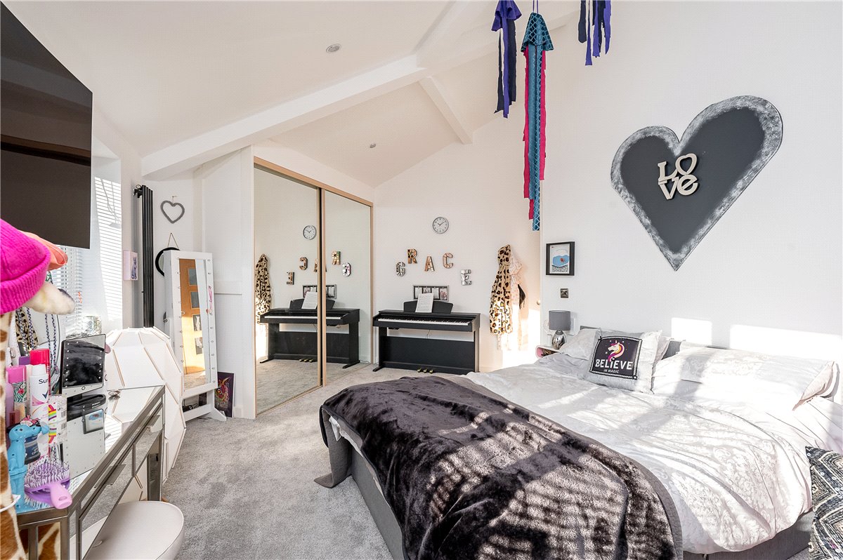 5 bedroom House, East Lea View, Cayton, YO11 - Available, Image 17