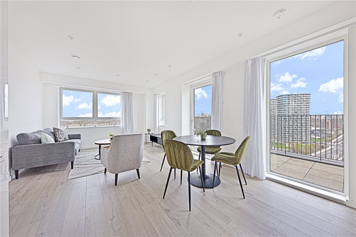 2 bedroom Flat, Heartwell Avenue, London, E16 - , Image 4